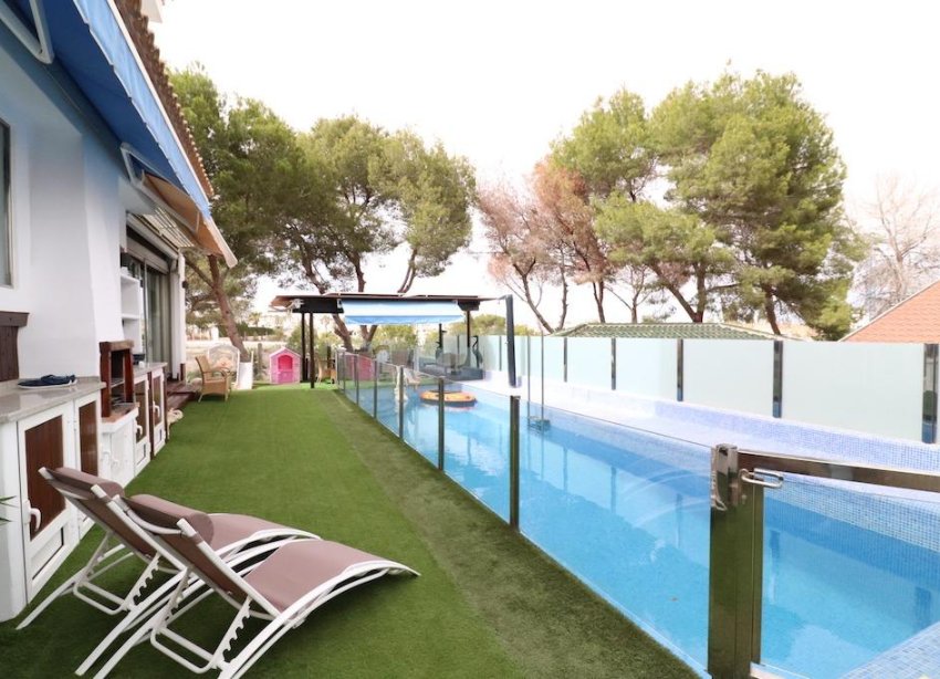 Reventa - Villa - Orihuela Costa - Montezenia