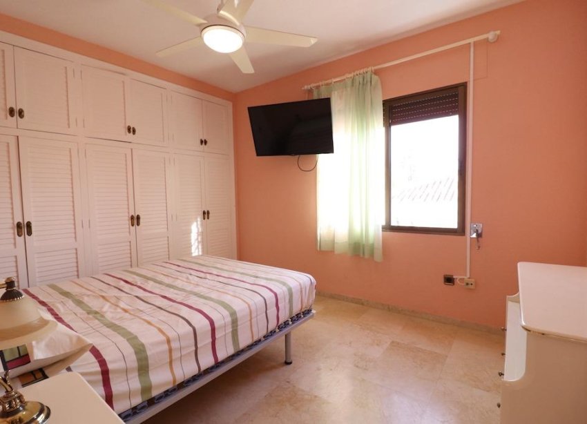 Reventa - Villa - Orihuela Costa - MUY CERCA DE LA PLAYA