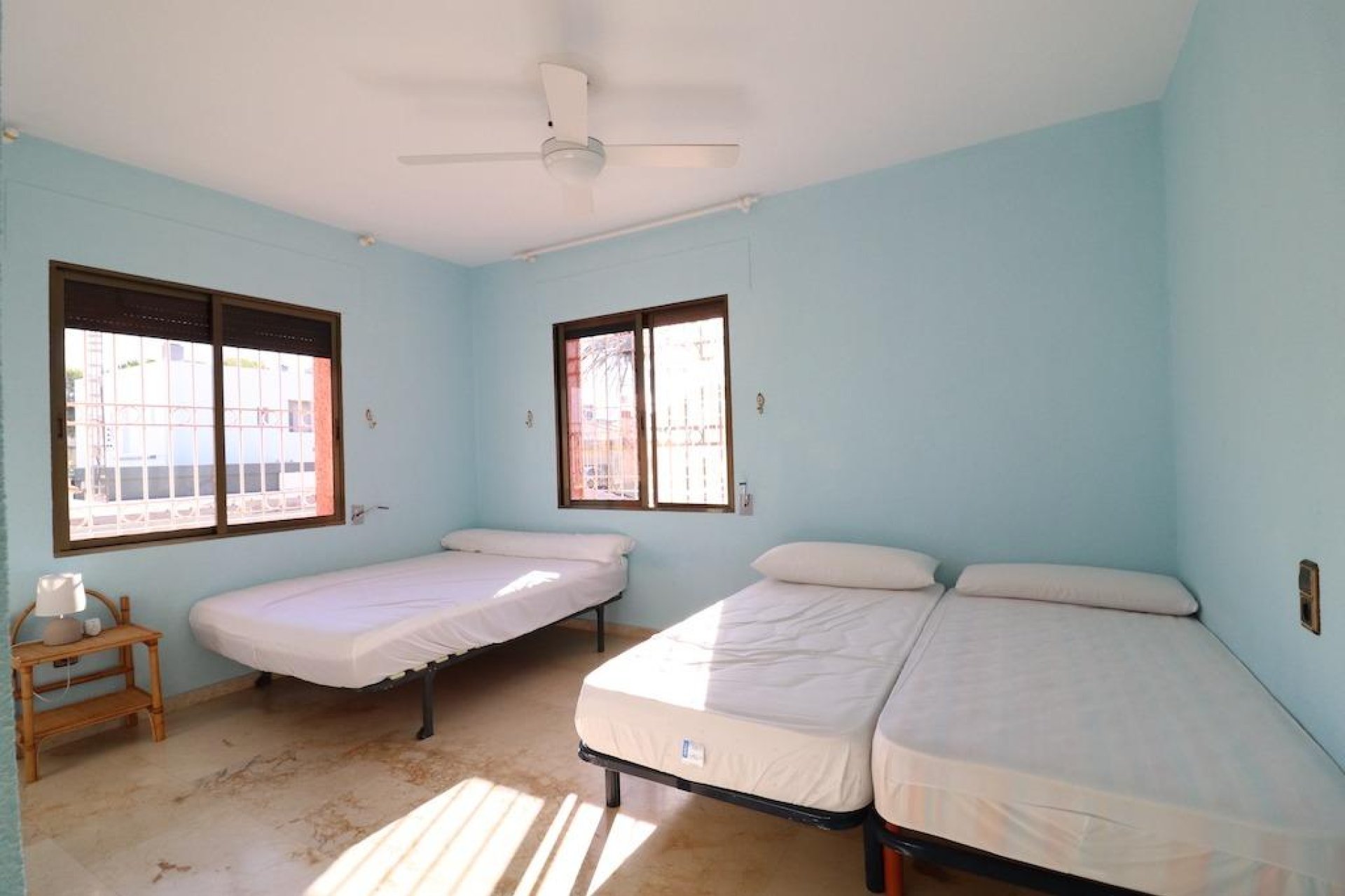 Reventa - Villa - Orihuela Costa - MUY CERCA DE LA PLAYA