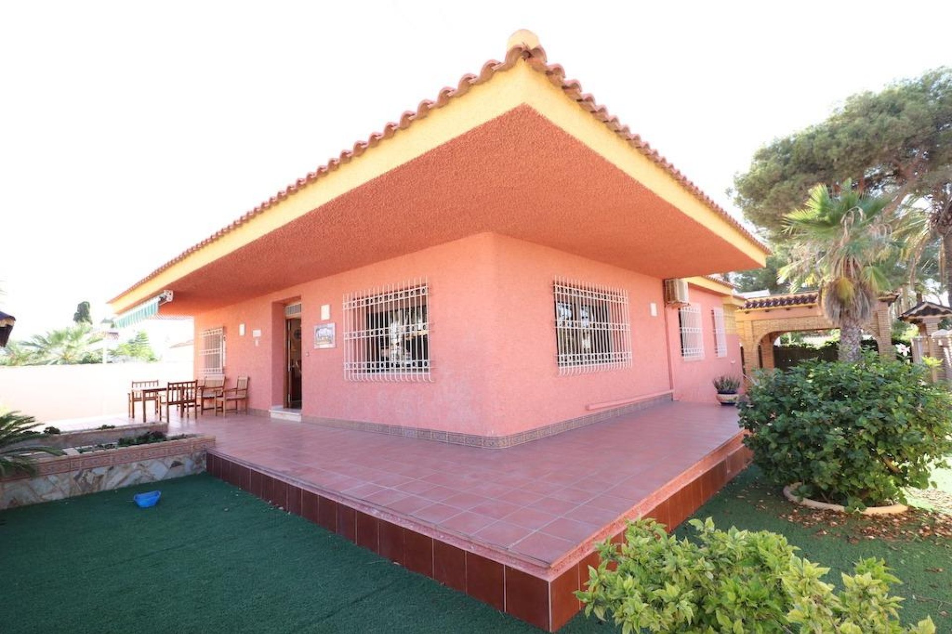 Reventa - Villa - Orihuela Costa - MUY CERCA DE LA PLAYA
