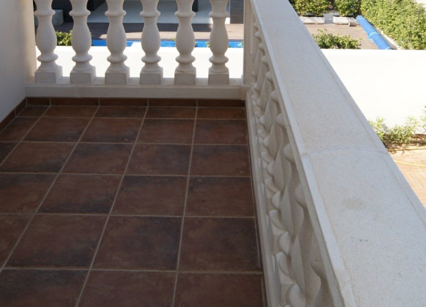 Reventa - Villa - Orihuela Costa - MUY CERCA DE LA PLAYA