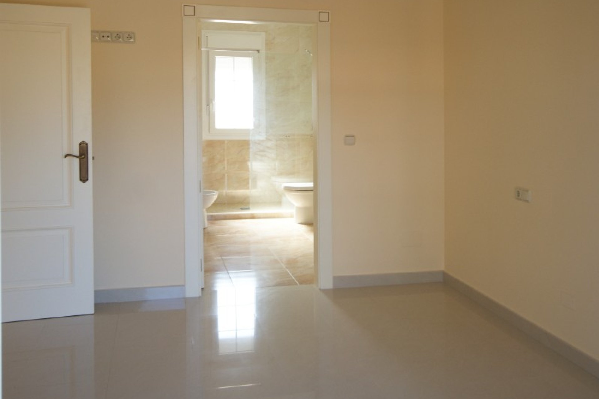 Reventa - Villa - Orihuela Costa - MUY CERCA DE LA PLAYA