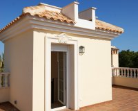 Reventa - Villa - Orihuela Costa - MUY CERCA DE LA PLAYA