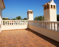 Reventa - Villa - Orihuela Costa - MUY CERCA DE LA PLAYA