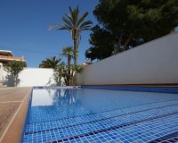 Reventa - Villa - Orihuela Costa - MUY CERCA DE LA PLAYA