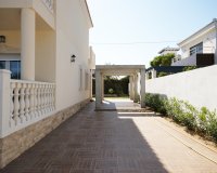 Reventa - Villa - Orihuela Costa - MUY CERCA DE LA PLAYA