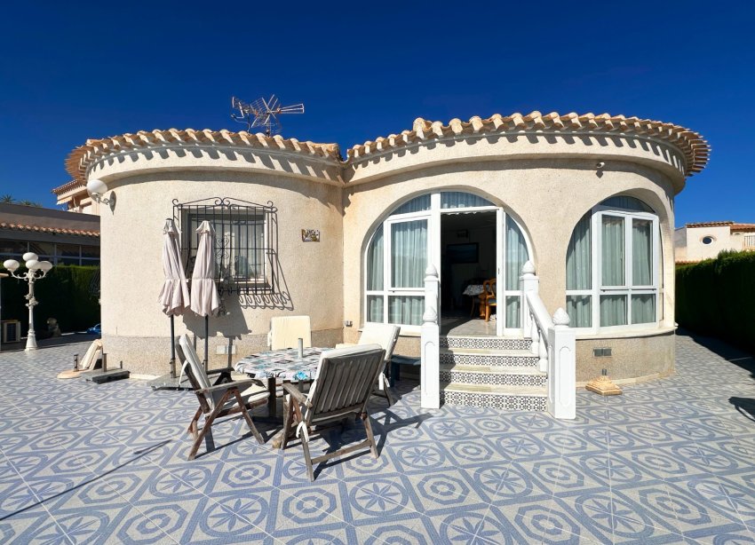 Reventa - Villa - Orihuela Costa - Playa Flamenca
