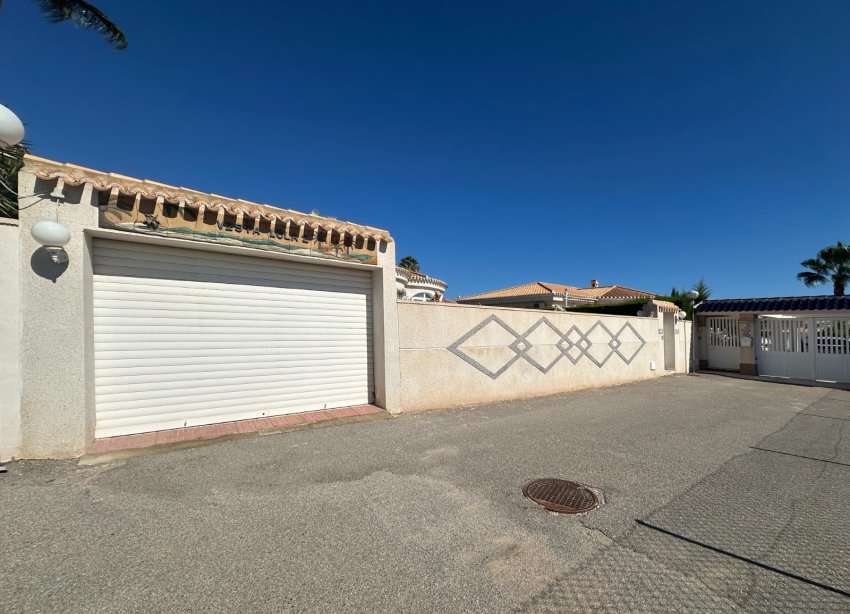 Reventa - Villa - Orihuela Costa - Playa Flamenca