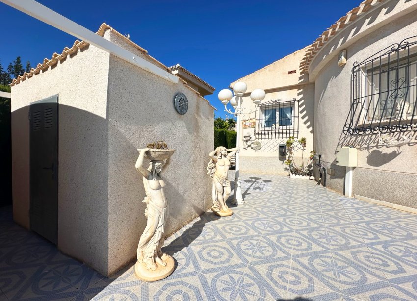 Reventa - Villa - Orihuela Costa - Playa Flamenca