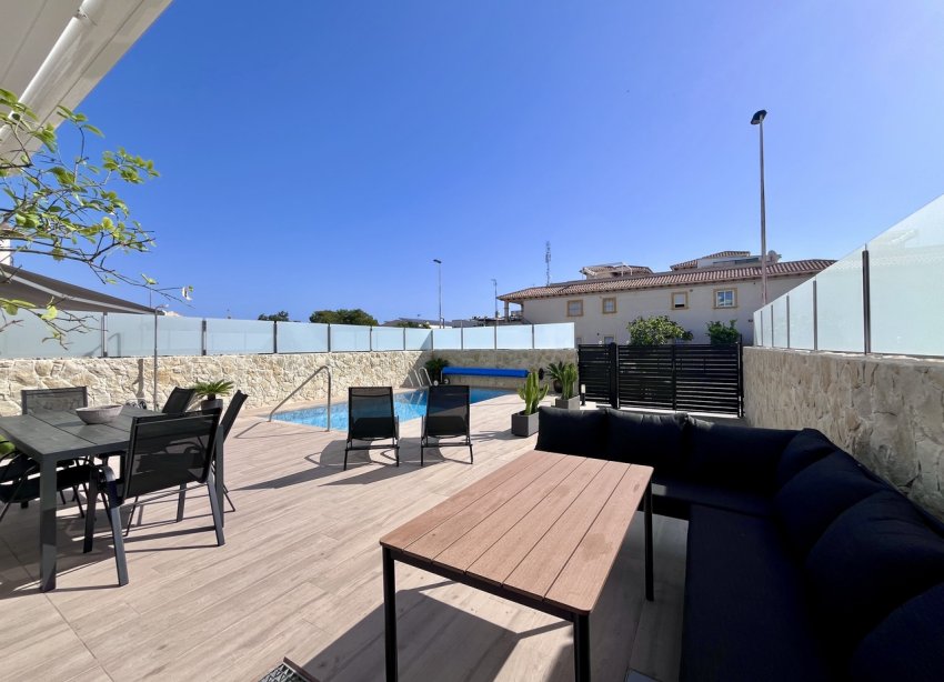 Reventa - Villa - Orihuela Costa - Playa Flamenca