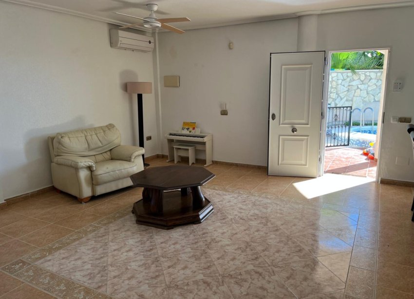Reventa - Villa - Orihuela Costa - Playa Flamenca