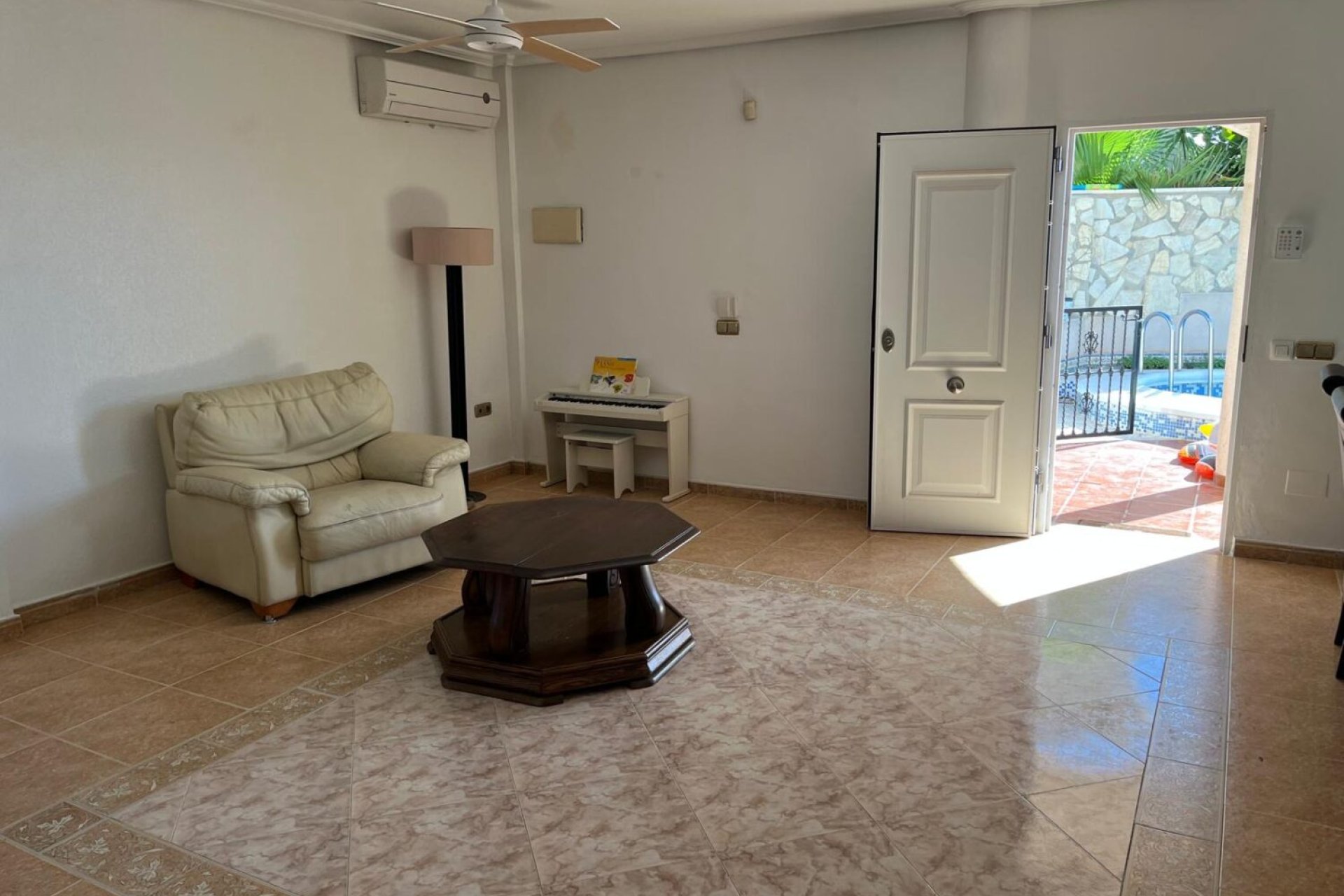 Reventa - Villa - Orihuela Costa - Playa Flamenca