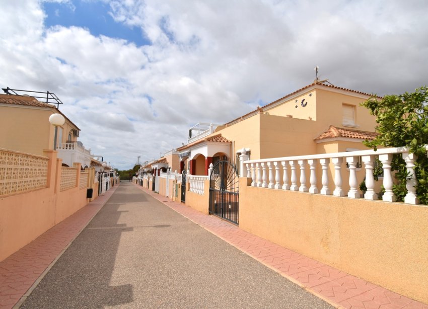 Reventa - Villa - Orihuela Costa - Playa Flamenca