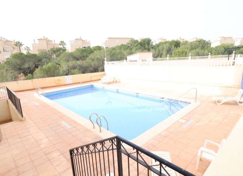 Reventa - Villa - Orihuela Costa - Playa Flamenca