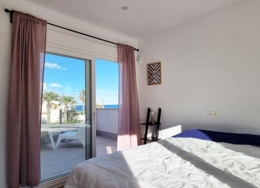 Reventa - Villa - Orihuela Costa - Playa Flamenca