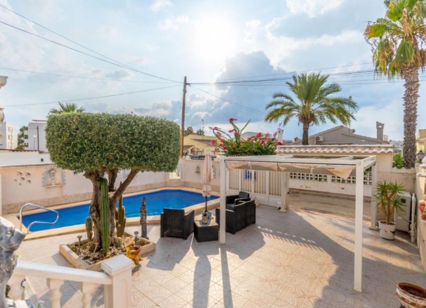 Reventa - Villa - Orihuela Costa - Playa Flamenca