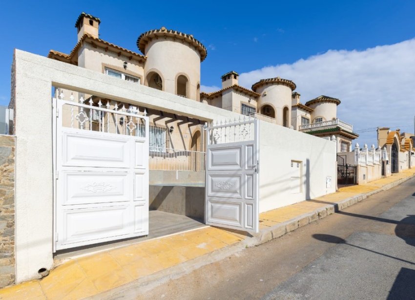 Reventa - Villa - Orihuela Costa - Villamartín