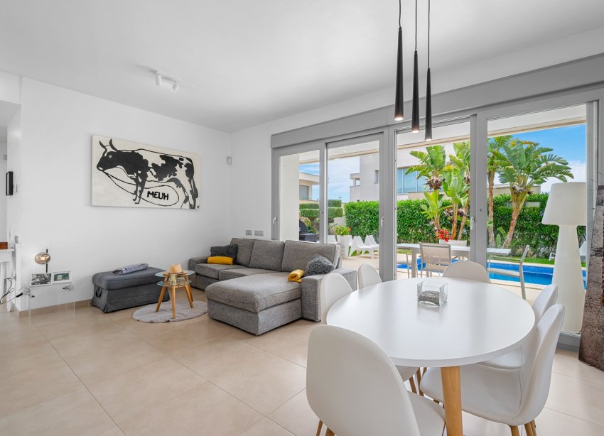 Reventa - Villa - Orihuela Costa - Vistabella Golf