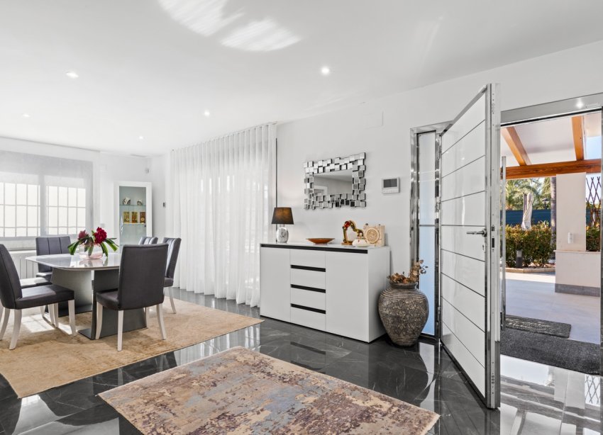 Reventa - Villa - San Juan Alicante - Frank Espinós