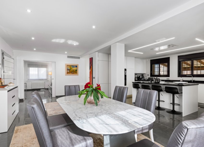 Reventa - Villa - San Juan Alicante - Frank Espinós