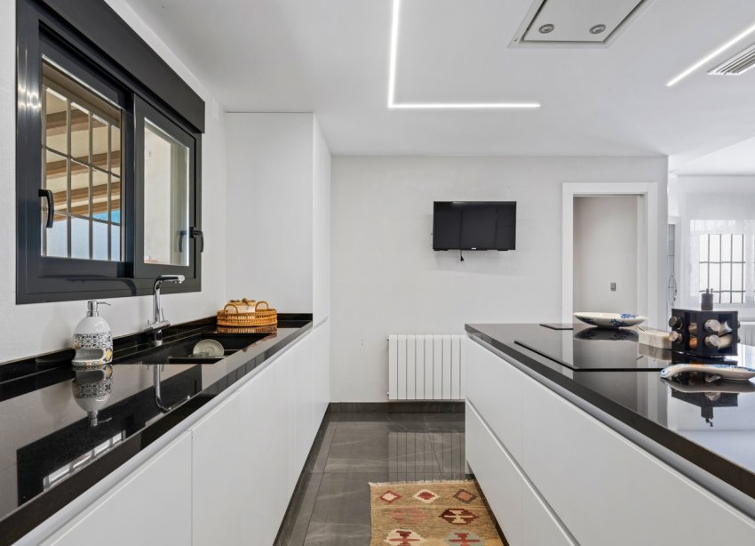 Reventa - Villa - San Juan Alicante - Frank Espinós