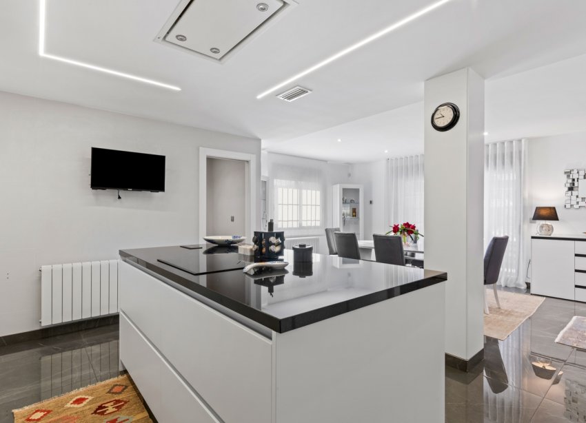 Reventa - Villa - San Juan Alicante - Frank Espinós