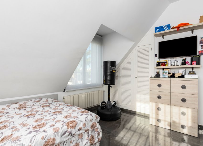 Reventa - Villa - San Juan Alicante - Frank Espinós