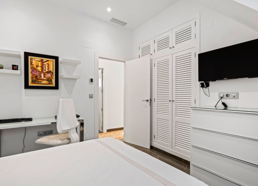 Reventa - Villa - San Juan Alicante - Frank Espinós