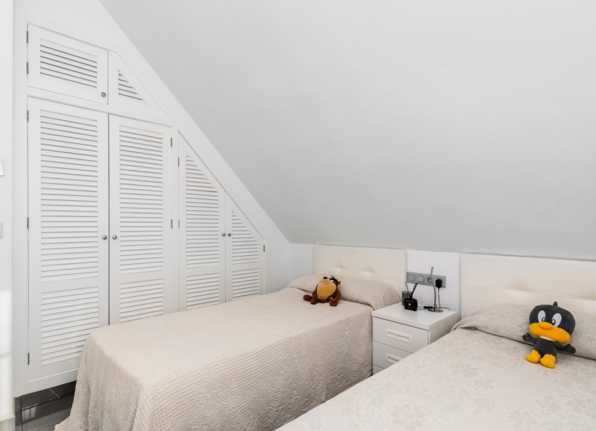 Reventa - Villa - San Juan Alicante - Frank Espinós