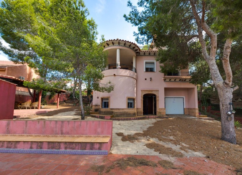 Reventa - Villa - San Miguel de Salinas - Ciudad de las comunicaciones