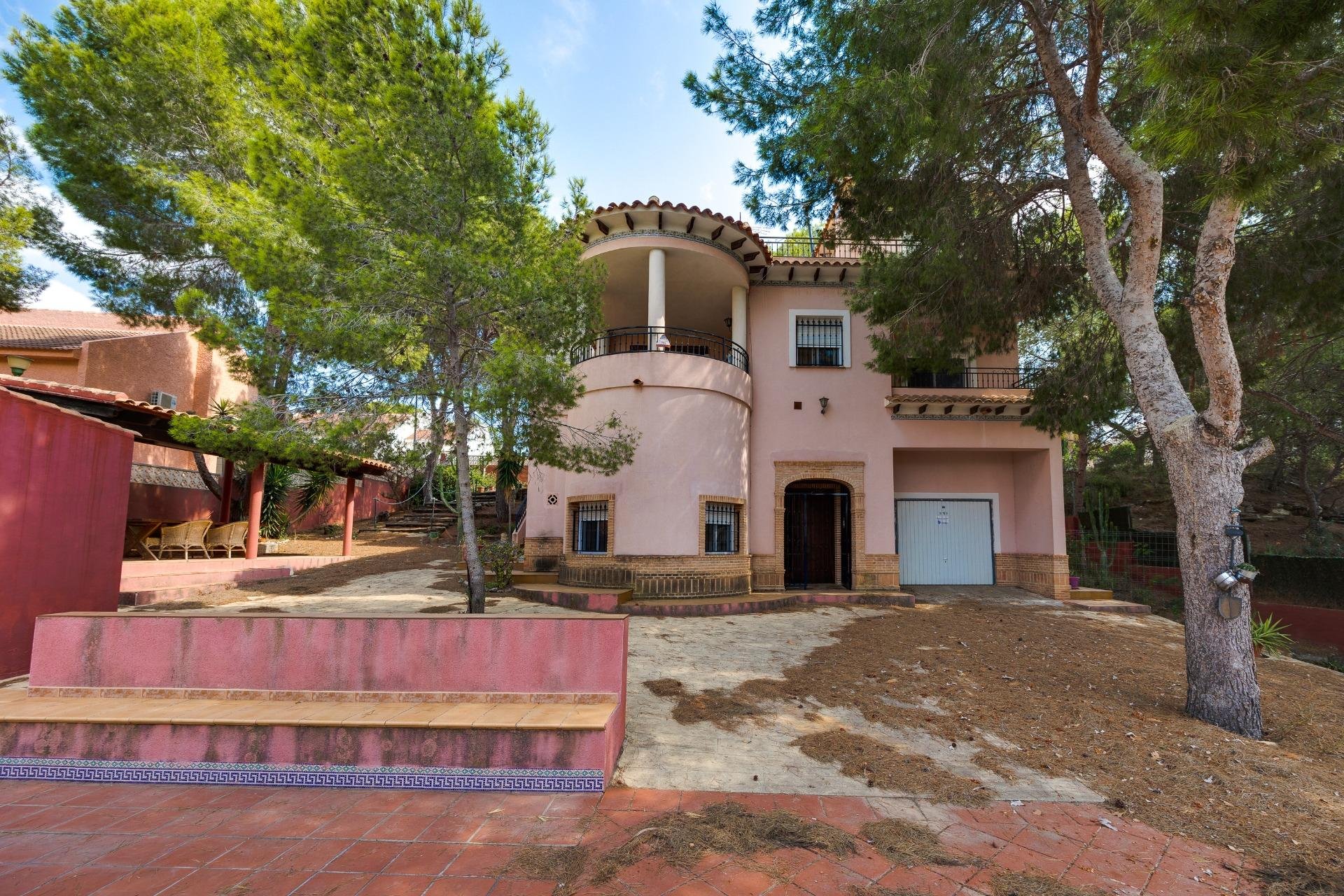 Reventa - Villa - San Miguel de Salinas - Ciudad de las comunicaciones