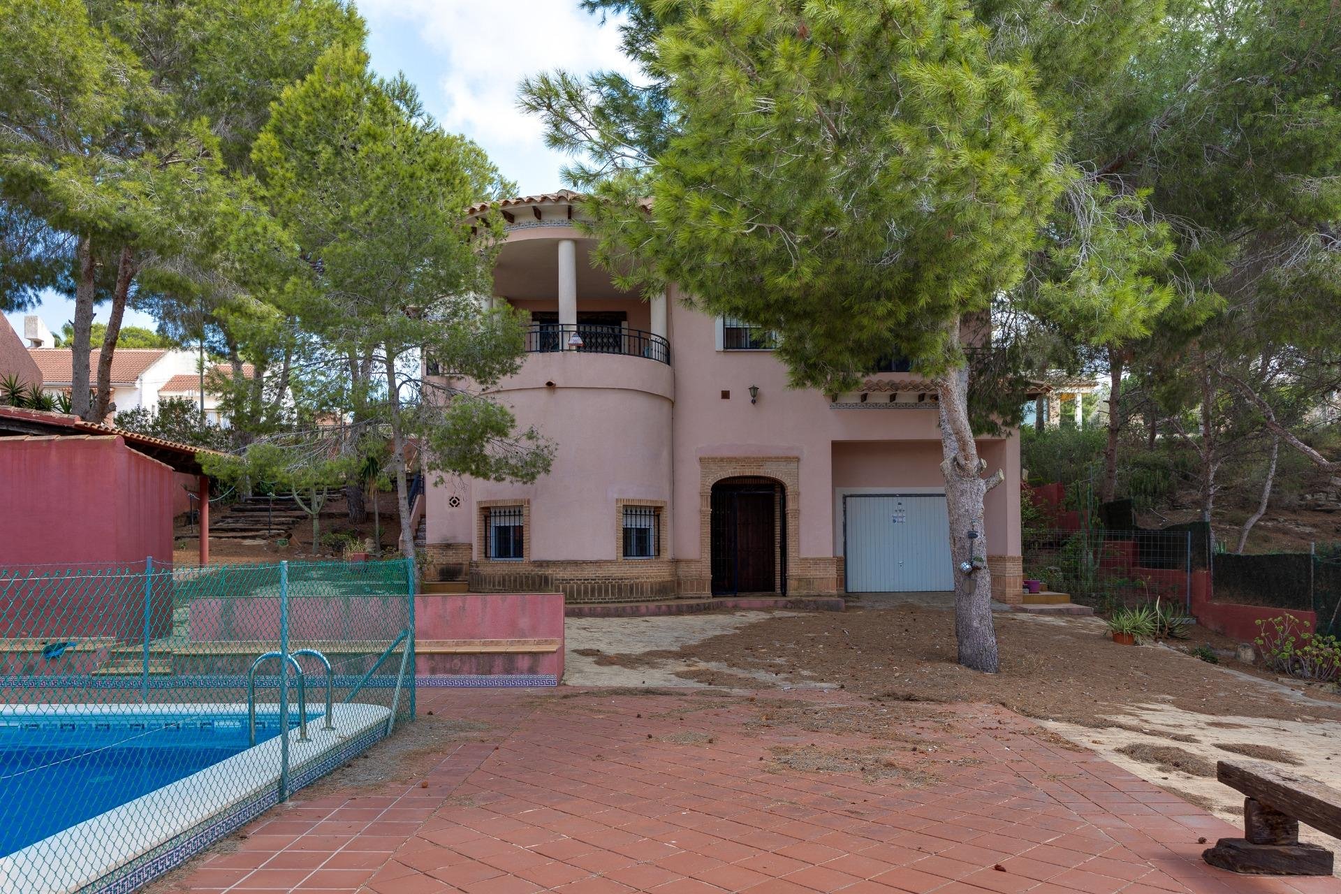 Reventa - Villa - San Miguel de Salinas - Ciudad de las comunicaciones