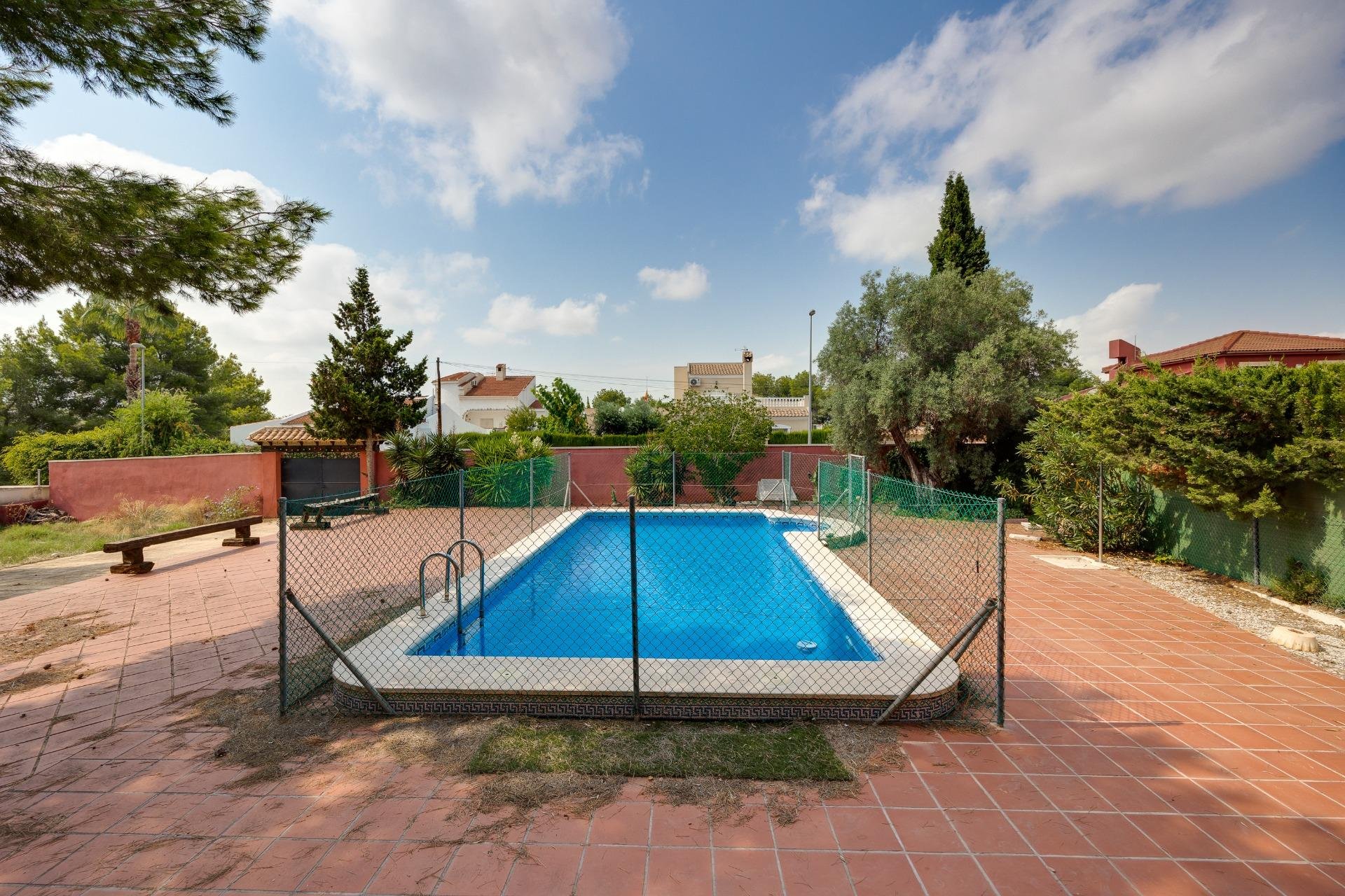 Reventa - Villa - San Miguel de Salinas - Ciudad de las comunicaciones