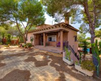 Reventa - Villa - San Miguel de Salinas - Ciudad de las comunicaciones
