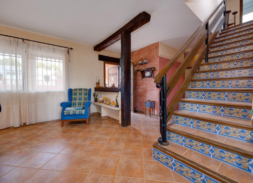 Reventa - Villa - San Miguel de Salinas - Ciudad de las comunicaciones