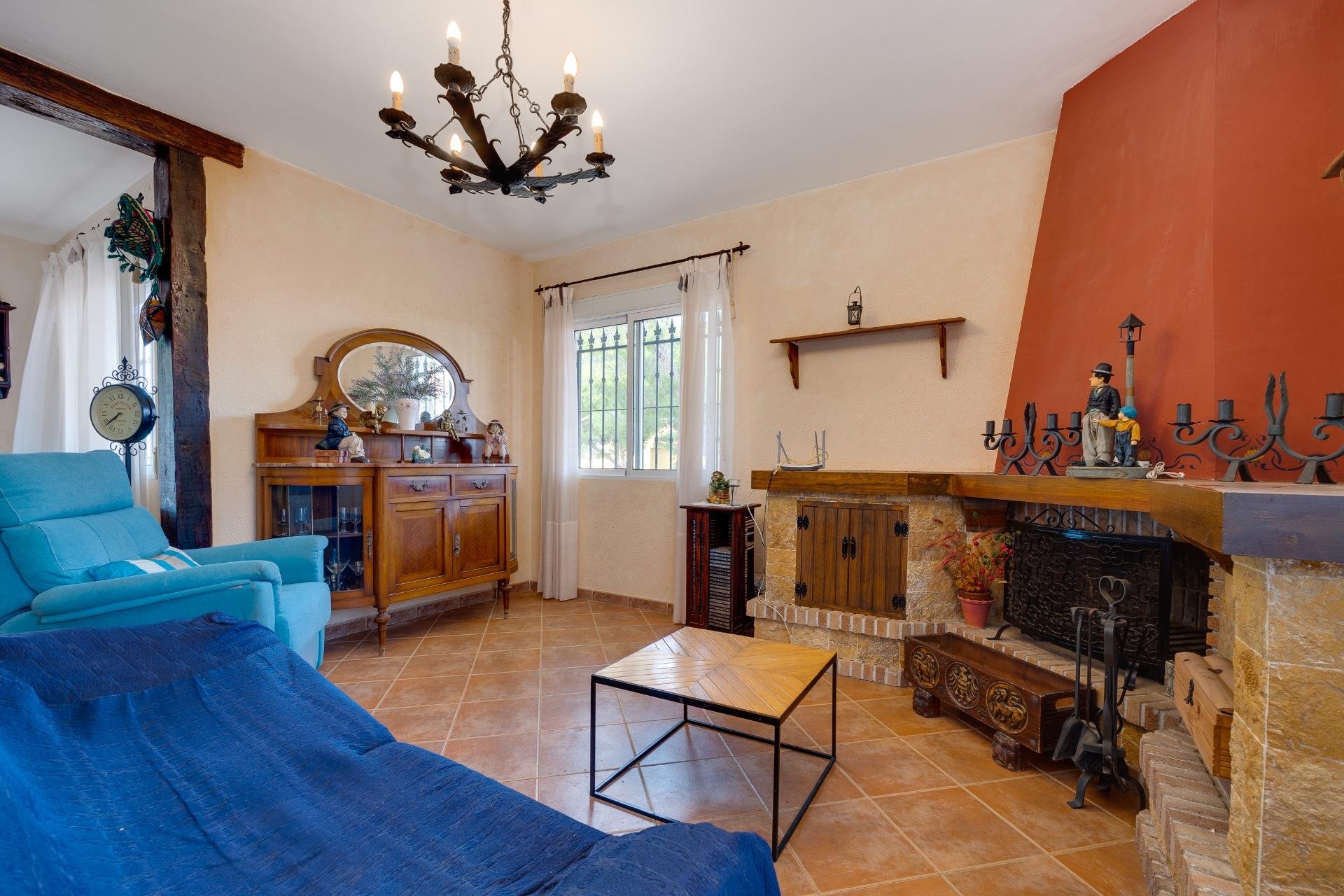 Reventa - Villa - San Miguel de Salinas - Ciudad de las comunicaciones