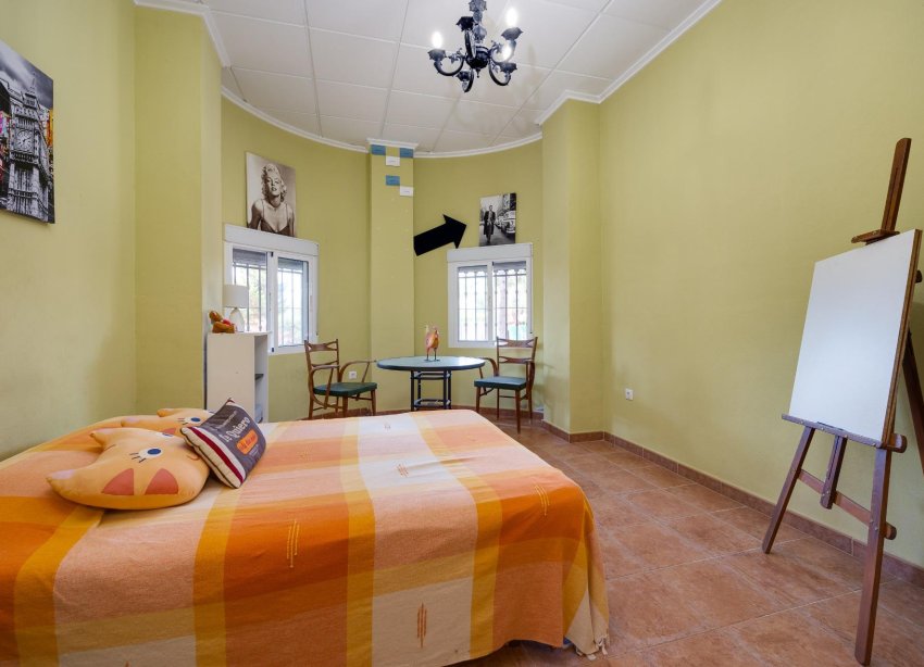 Reventa - Villa - San Miguel de Salinas - Ciudad de las comunicaciones