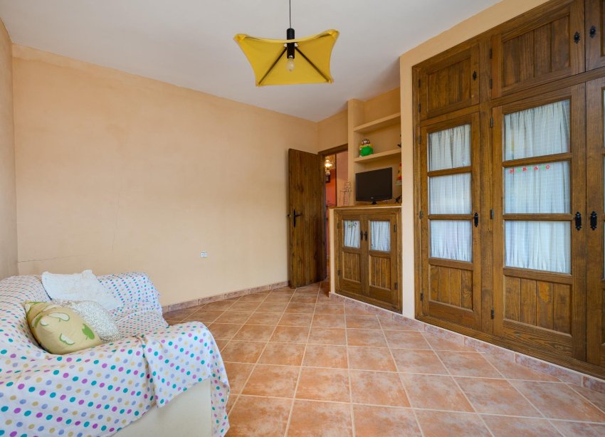 Reventa - Villa - San Miguel de Salinas - Ciudad de las comunicaciones