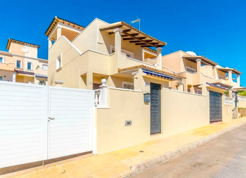 Reventa - Villa - San Miguel de Salinas - El Galán