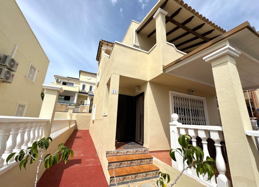 Reventa - Villa - San Miguel de Salinas - El Galán