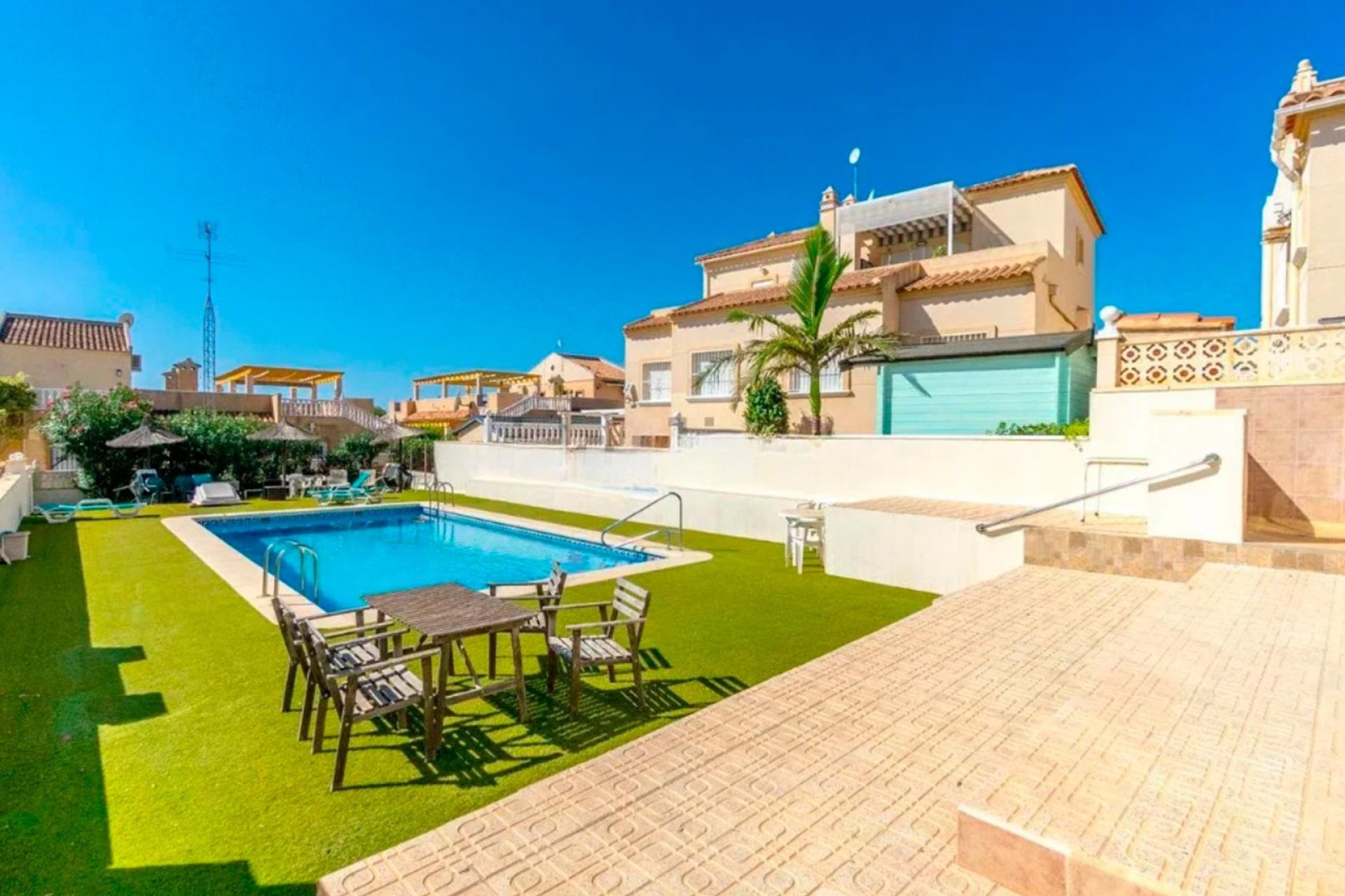 Reventa - Villa - San Miguel de Salinas - El Galán