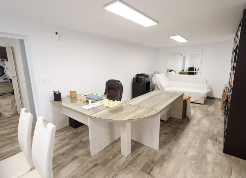 Reventa - Villa - San Miguel de Salinas - Las filipinas