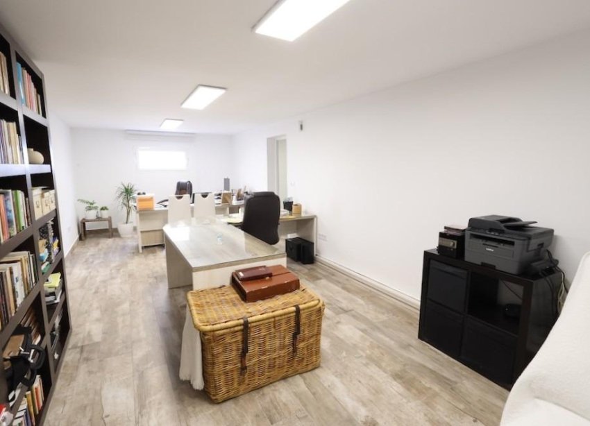 Reventa - Villa - San Miguel de Salinas - Las filipinas