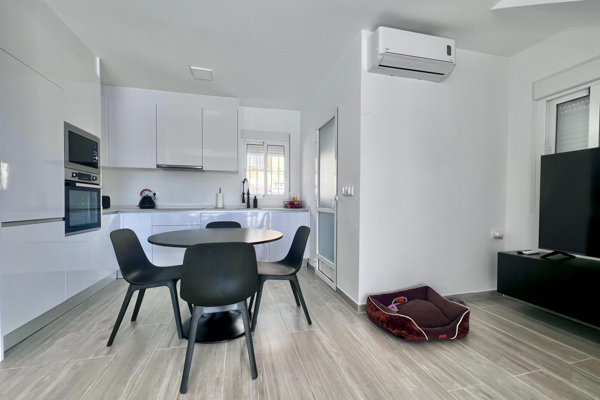 Reventa - Villa - San Miguel de Salinas - Las filipinas