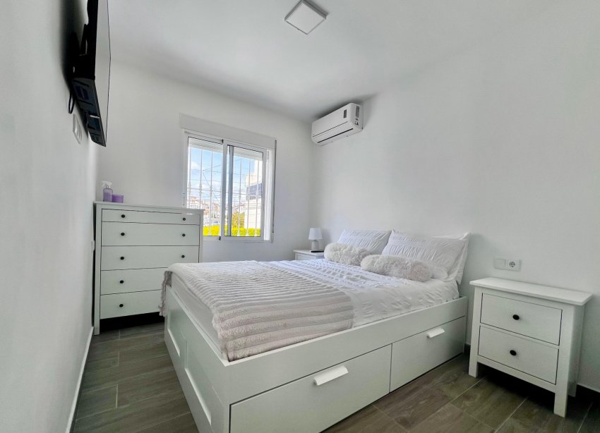 Reventa - Villa - San Miguel de Salinas - Las filipinas