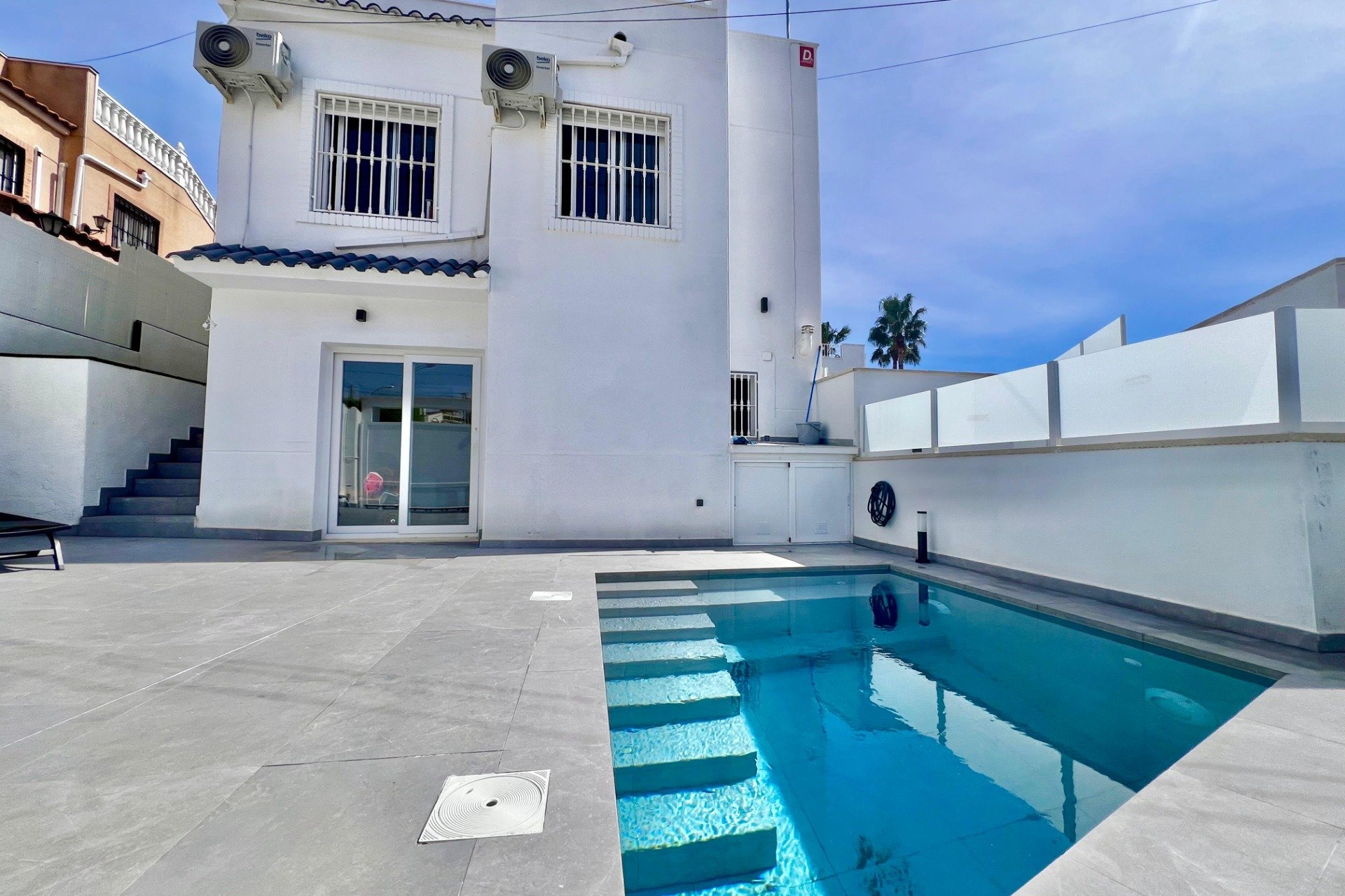 Reventa - Villa - San Miguel de Salinas - Las filipinas