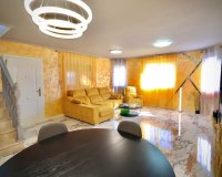 Reventa - Villa - San Miguel de Salinas - Residencial los flamencos