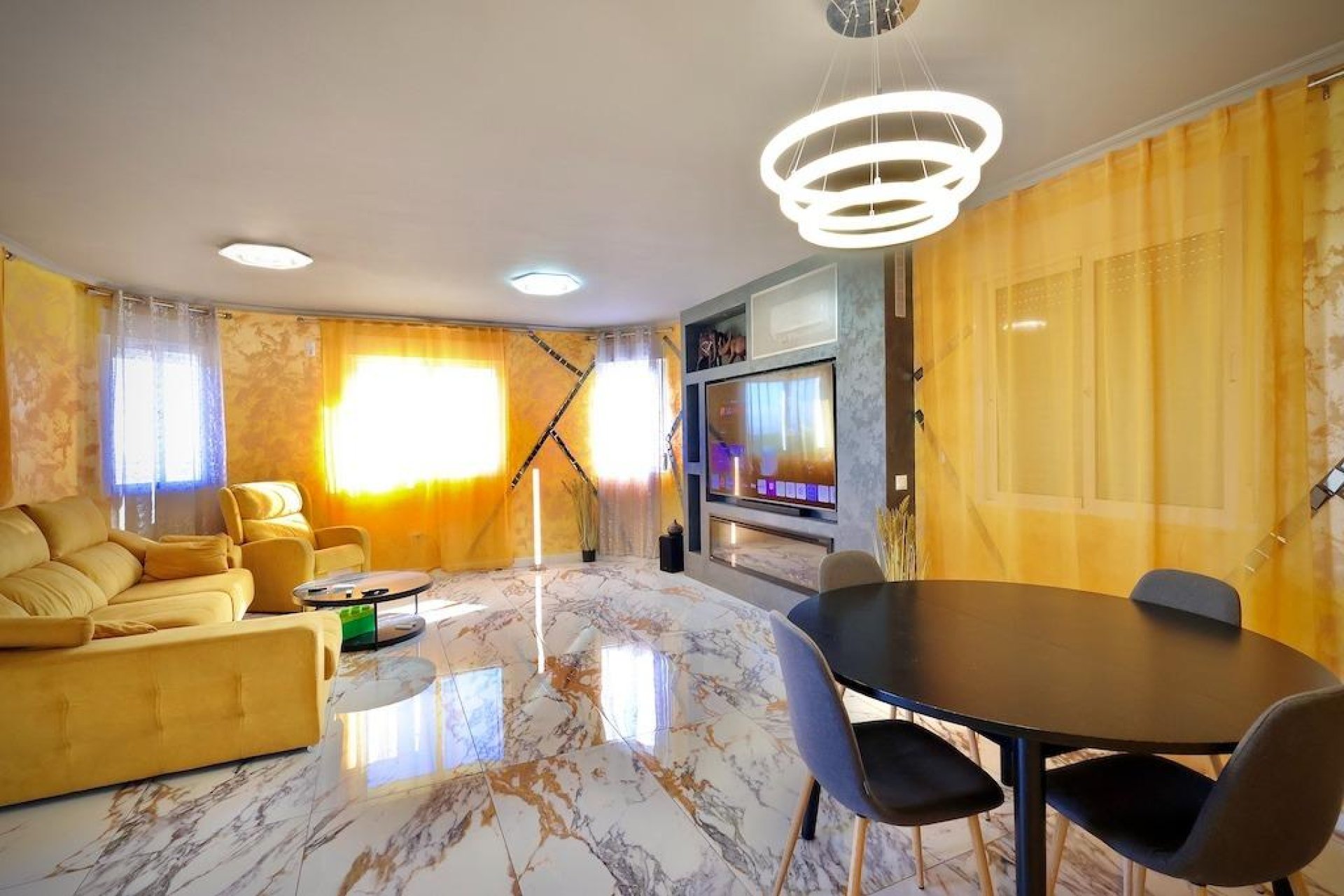 Reventa - Villa - San Miguel de Salinas - Residencial los flamencos