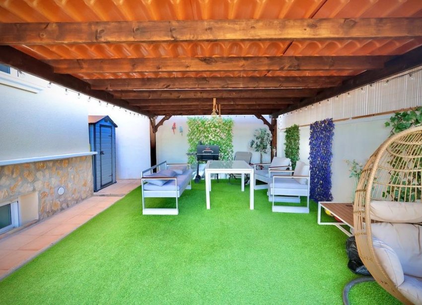 Reventa - Villa - San Miguel de Salinas - Residencial los flamencos