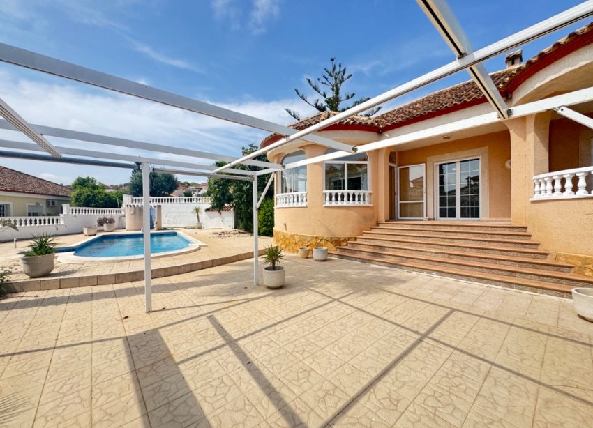 Reventa - Villa - San Miguel de Salinas - San Miguel De Salinas